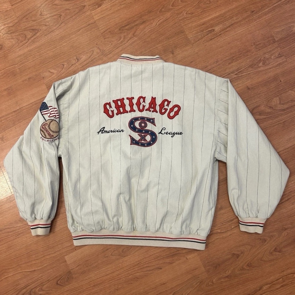 Vintage White Sox Reversible Jacket L
1991 Cooperstown Collection By Mirage
